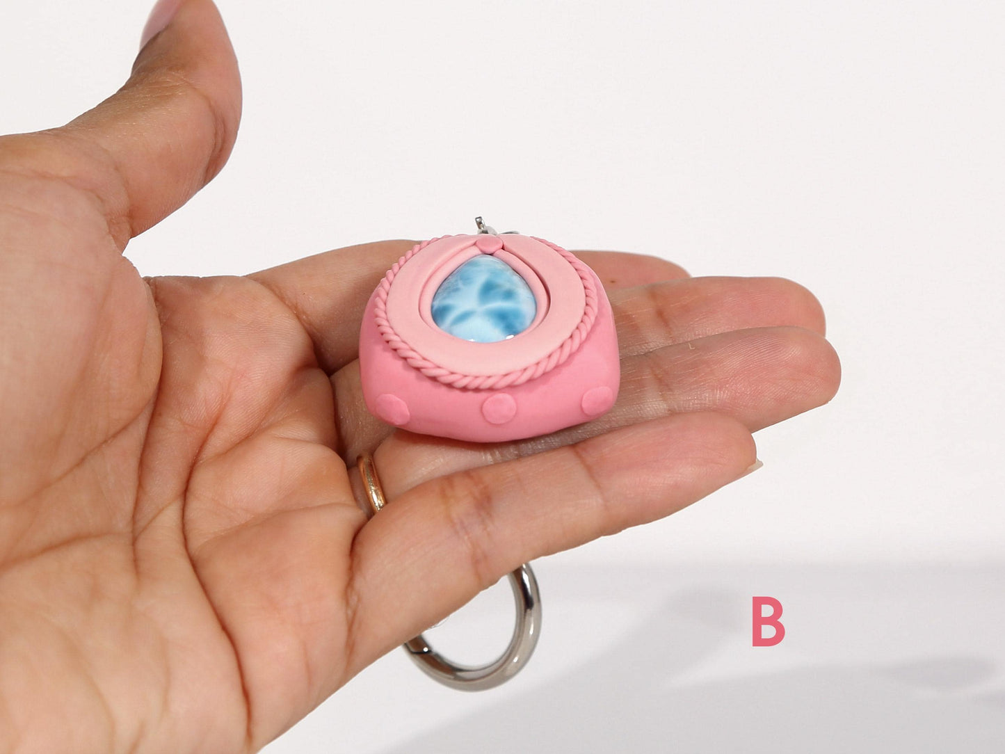 Breloque en cristal de larimar pour sac à main, breloque en pierre pour bourse, larimar AAA, cadeau rose, cadeau de Noël