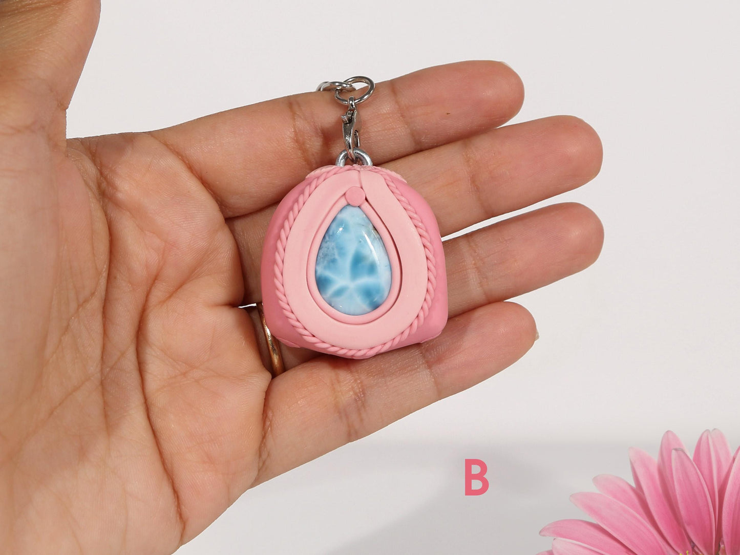 Breloque en cristal de larimar pour sac à main, breloque en pierre pour bourse, larimar AAA, cadeau rose, cadeau de Noël