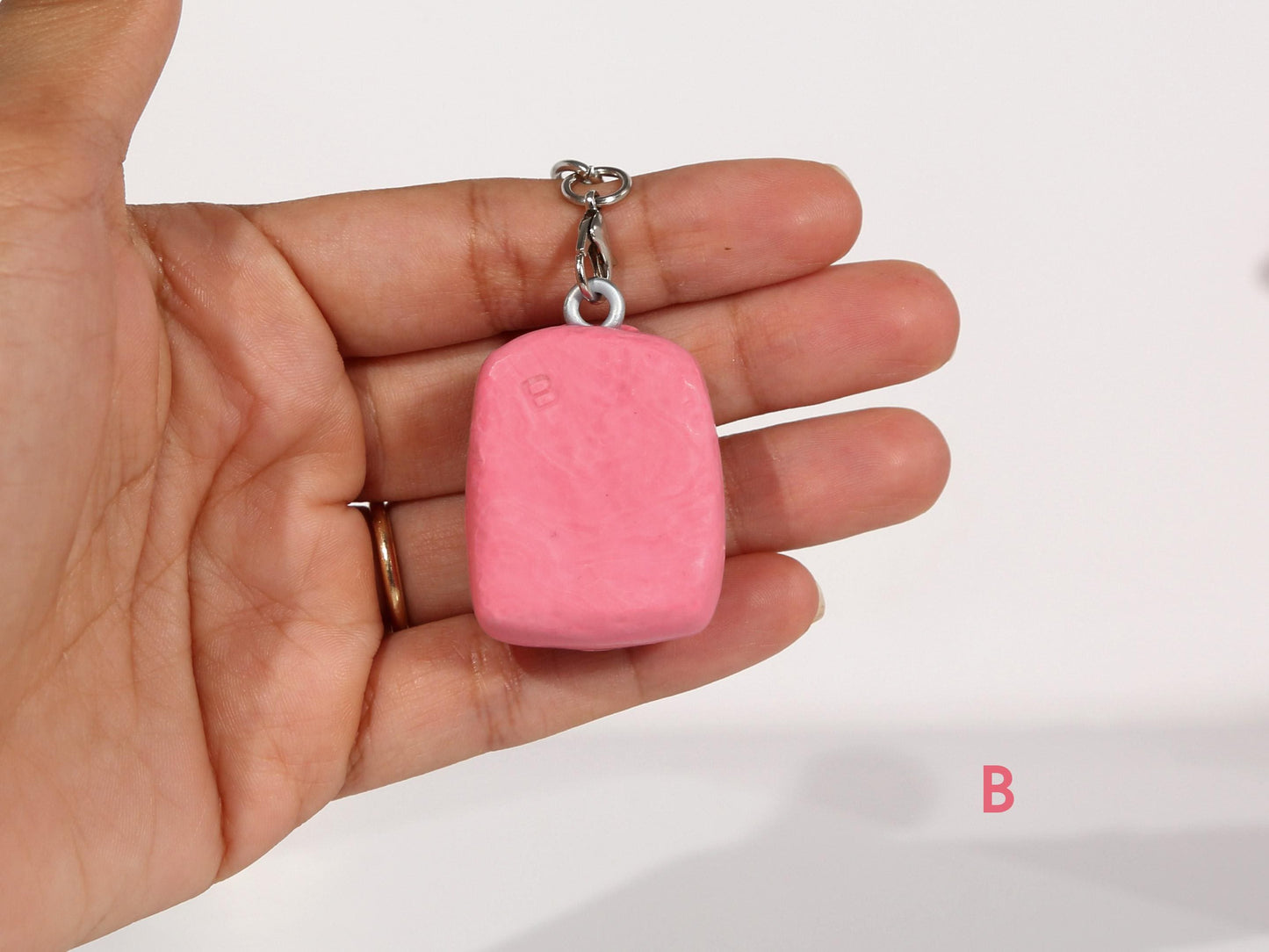 Breloque en cristal de larimar pour sac à main, breloque en pierre pour bourse, larimar AAA, cadeau rose, cadeau de Noël