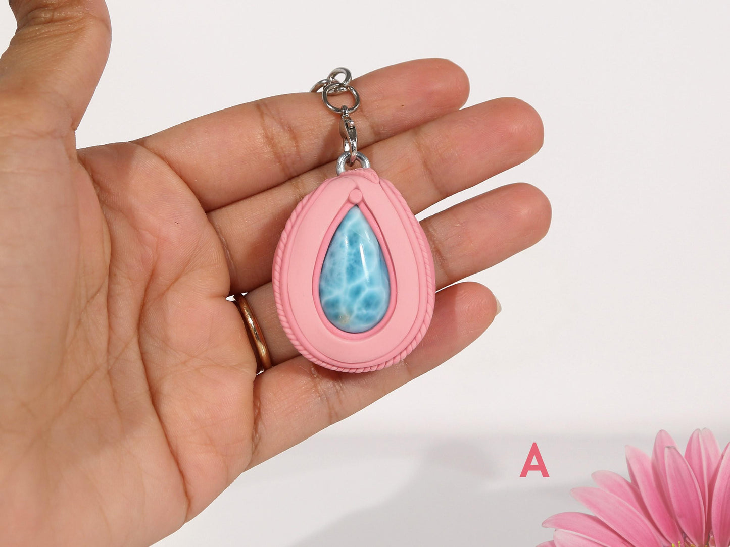 Breloque en cristal de larimar pour sac à main, breloque en pierre pour bourse, larimar AAA, cadeau rose, cadeau de Noël